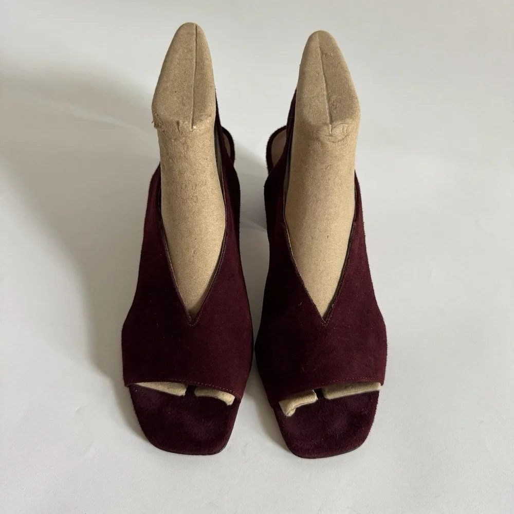 Bernardo Womens Suede Block Open Toe Heels 9 Maroon‎ Square Toe Quiet Luxury